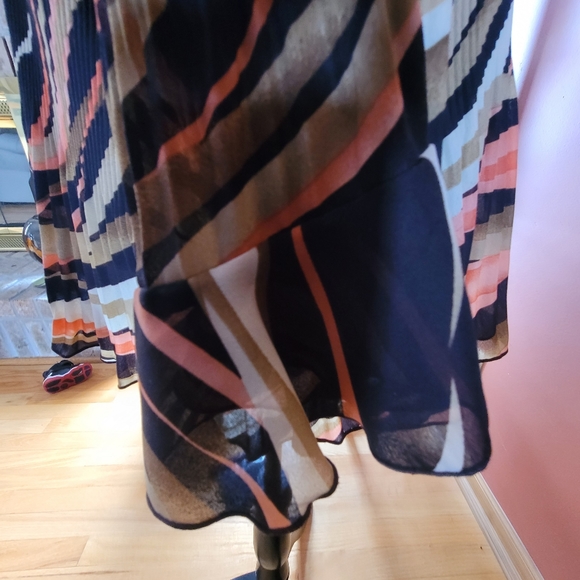 Multi colored blouse - Picture 6 of 6